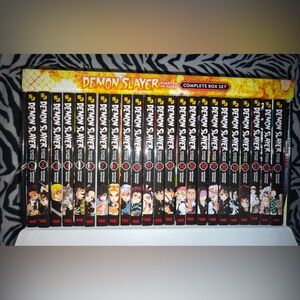 Demon slayer, complete manga set w/ small poster
